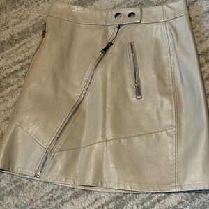 KENDALL & KYLIE Faux Leather Y2K Mini Skirt - XS Cream